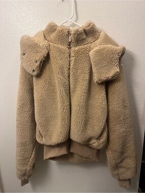 ALO Yoga Teddy Jacket in Tan